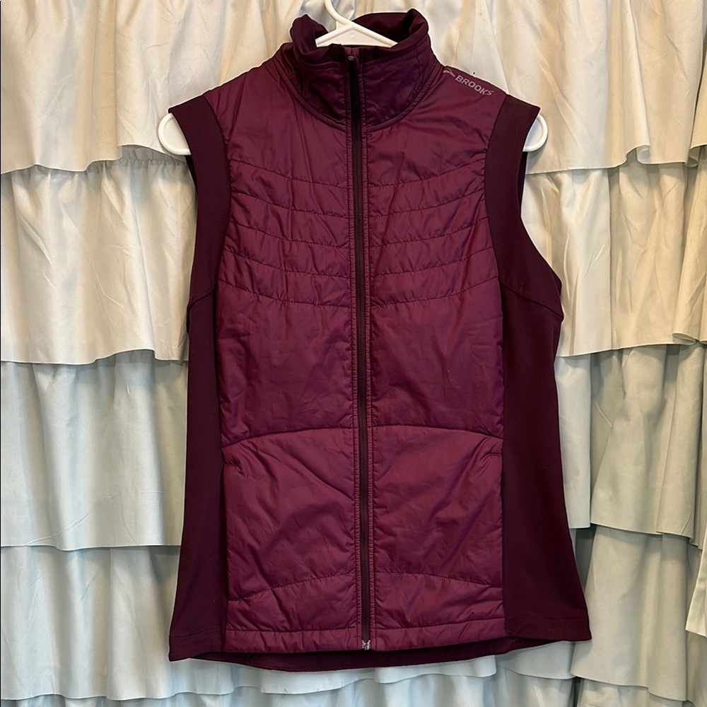 Brooks Running Women's Purple Quilted Vest